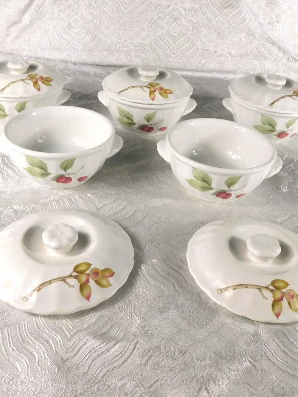 Set of Five Mikasa Belle Terre Individual Casserole Dishes with Lids # 27808